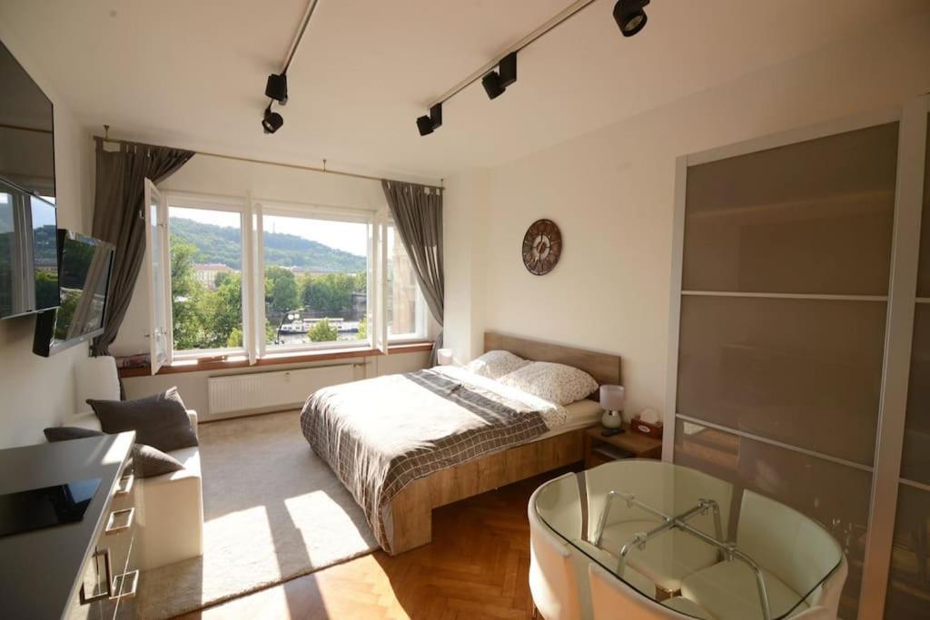 Fabulous River View Studio In The Heart Of Apartamento
